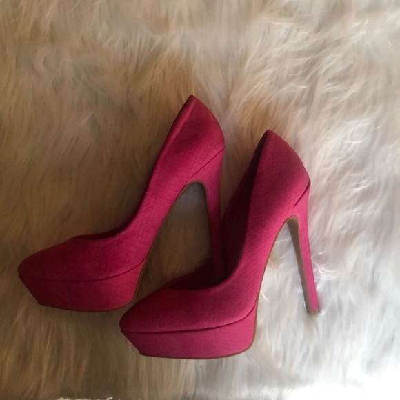 Steve Madden Shoes - Steve Madden Platform Heels
